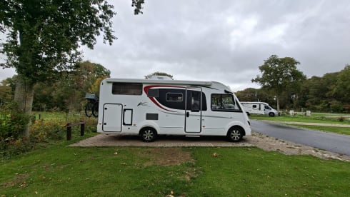 Bürstner Viseo i690G integrated motorhome for 4 people from 2014 