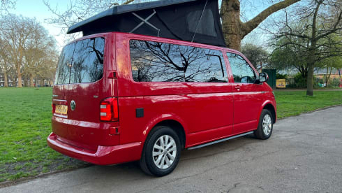 Ruby – Automatic VW T6 4 Berth Campervan with Poptop & Heater