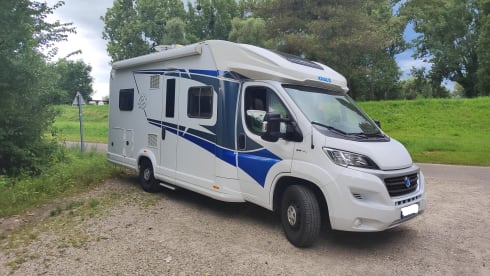 Knaus Familien Wohnmobil mit Hubbett