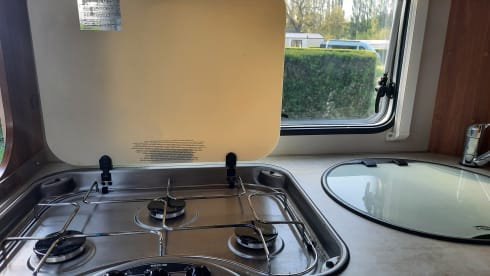 Our Camper 2/3p Carado T132 Semi-Integraal 