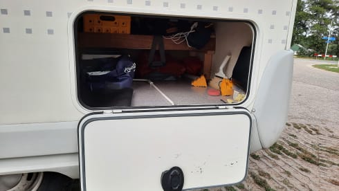 Floortje – Luxury self-sufficient semi-integrated (compact and very complete)