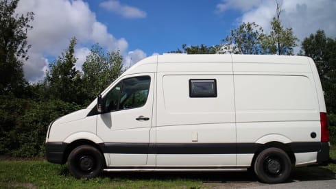 EigenWijze – Unique bus camper, with nice interior