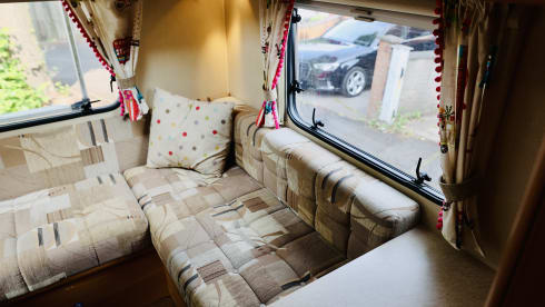 Nessie – A Beautiful Swift Escape 6 Berth…