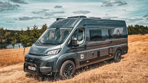 Benni – 2-person Benimar bus from 2026