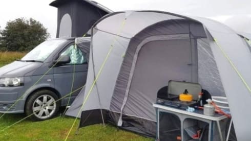 Gracie Skywalker  – Fully off grid adventure wagon!