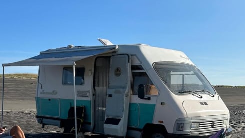 Le voyageur – 4p Peugeot integrated uit 1993