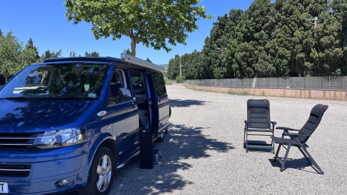 Dora – Camper Volkswagen a 2 posti letto del 2014