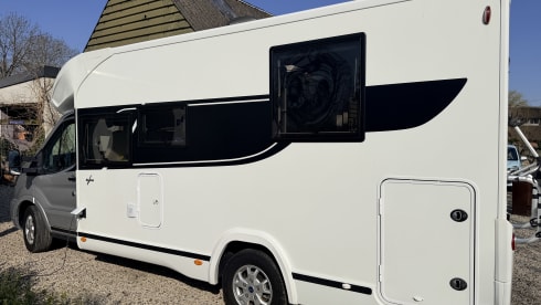 Tesso – 4p Benimar semi-integrated from 2020