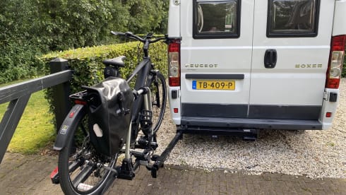 2-person Peugeot Boxer Bus Camper