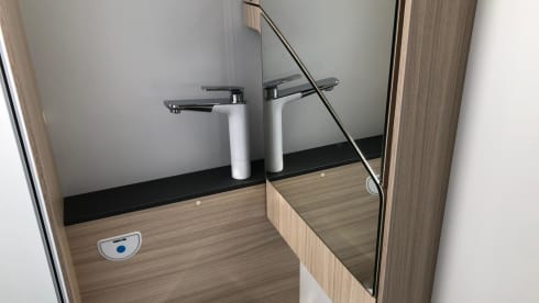 A70 DK – Motorhome SunLiving A70 DK Alkoven #Family vacation