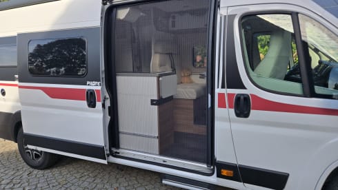 Pilote Xplorer – New bus camper Pilote Vega_630J