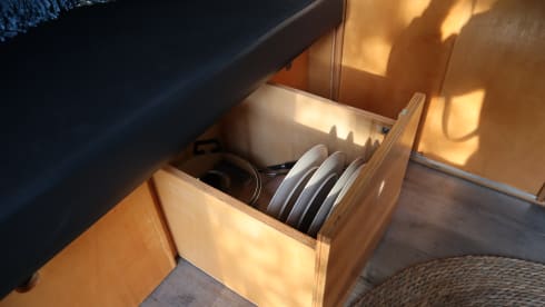 Volkswagen t5 campervan 