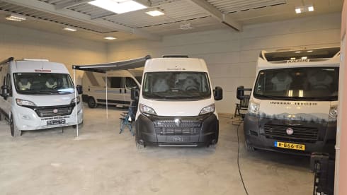 The Fox new overlander  – 2p Sunlight bus from 2025