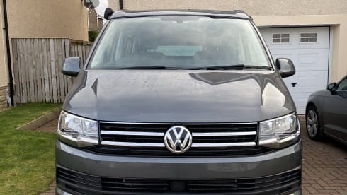 Gandalf the Grey – 4 berth Volkswagen campervan from 2017