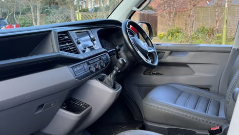Dolly Daze – 2 berth Volkswagen campervan from 2021