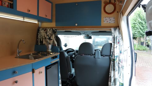 Transie – 2p Ford camper from 2006