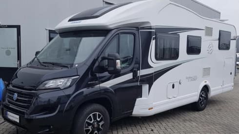 Knaus sky wave 700 MEG