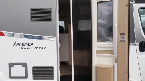 Bürstner Ixeo 734 '30 Edition, Queen bed, Lift-down bed!!!