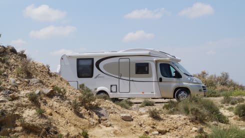 Ixeo IT 720 – 4p Bürstner semi-integrated from 2010