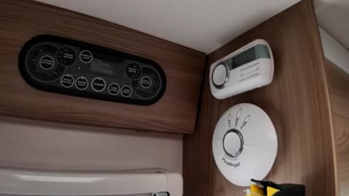 6 berth Swift alcove from 2017