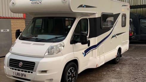 Freddy the fiat  – Ideal 6 berth family campervan, off-grid capable