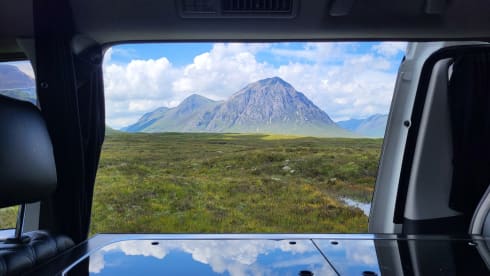 Toyota Alphard Automatic Bi-Fuel (Petrol / LPG)  