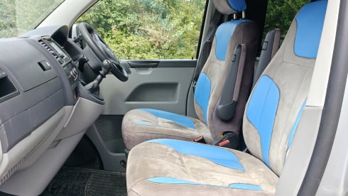 Ellice Mary – Camper Volkswagen a 4 posti letto del 2013