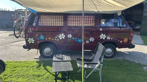Woodie woodstocker – 2p Volkswagen campervan uit 1984