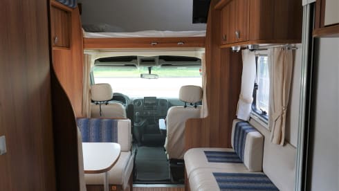 Rimor Katamarano 9 | Alcove | 2013 | 7 places | 3 bunk bed