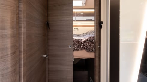Spacious 5pers. family camper from 2024