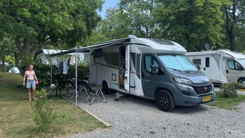 Fun On Wheels – 4p Bürstner semi-integrated uit 2026