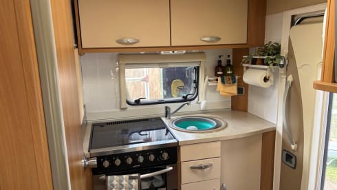 2 berth Swift semi-integrated from 2010