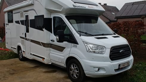 4p (+1 child)Ford semi-integrated from 2020