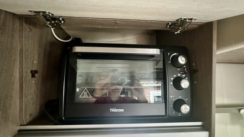 Bürstner/Fiat Ducato semi-integrated from 2016 with full leather upholstery.