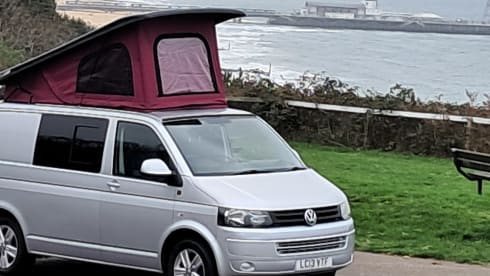 Campie – Volkswagen 'Poptop'  T5 Transporter Camper-van 