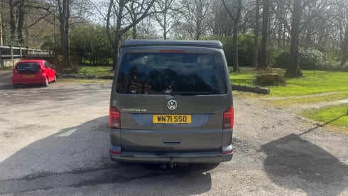 Yellow mellow  – Camper Volkswagen a 4 posti letto, modello 2021