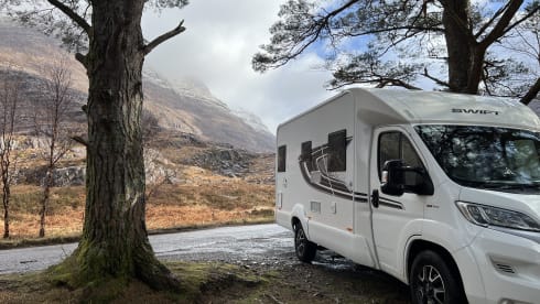 Swift Edge 464 XTW – Up to 4 berth Swift Edge XTW