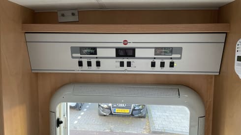 Coco  – 6 person family camper with air conditioning