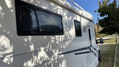 Gianfranco – Superb large and spacious camper