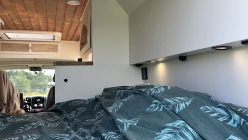 Perro – 2p Peugeot campervan from 2016