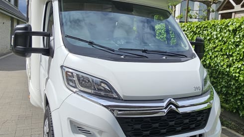 Leuke en gezellige camper – 5p Giottiline semi-integrated uit 2021