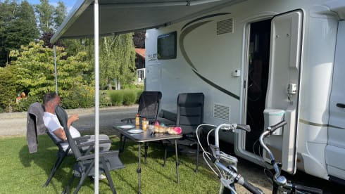 Mobilhome voor 4 personen – 4p Ford semi-integrated uit 2020