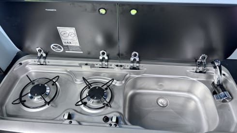 Freedom to roam, comfort to stay! – “VW Transporter Campervan Hire – Adventure Awaits in Newquay”