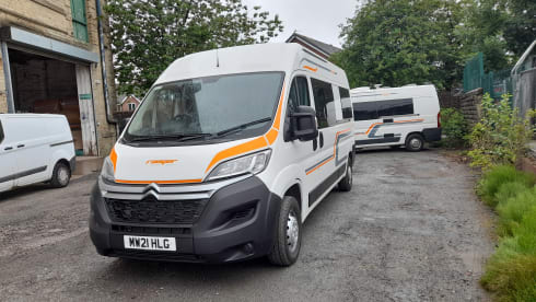 MW21 – 2 Berth Campervan/Motorhome - Fully equipped for your next Adventure