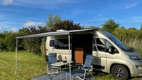 Gouden koets – An almost new Possl 2Win Plus camper from 2020, Euro6 and 141 hp