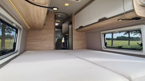 Knaus Boxstar – Beautiful 3/4 person bus camper