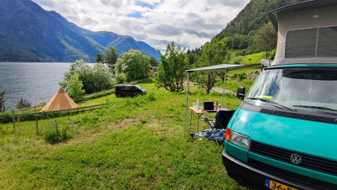 Ted – Nice Volkswagen T4 Westfalia for 3 people