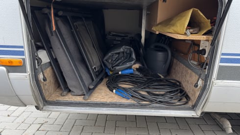 4p Hymer integrated from 1996