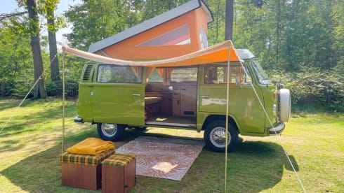 Putu – Volkswagen T2 from 1977, perfect condition