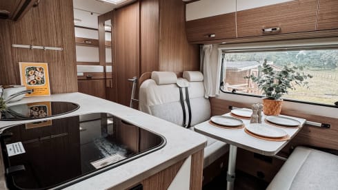 6 Berth Fiat Alcove 2020